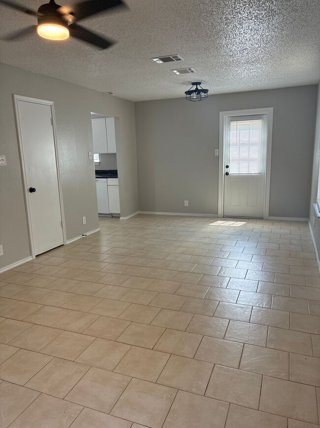 7804 Las Olas Blvd