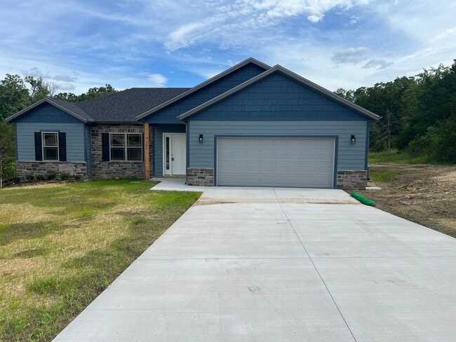 Building Photo - 185 Holly Way Dr Rental