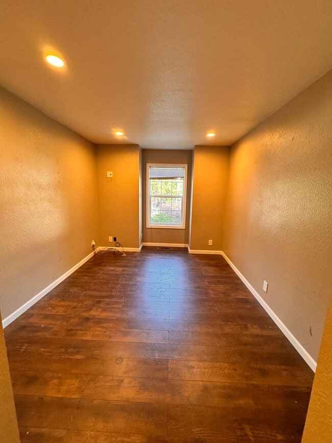 Photo - 1327 NW Vallejo St