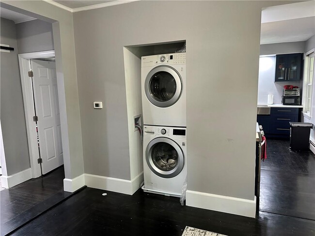 Photo - 15 Radcliffe Ave Apartment