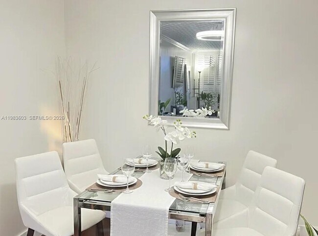 Photo - 2450 NE 135th St Unit 103