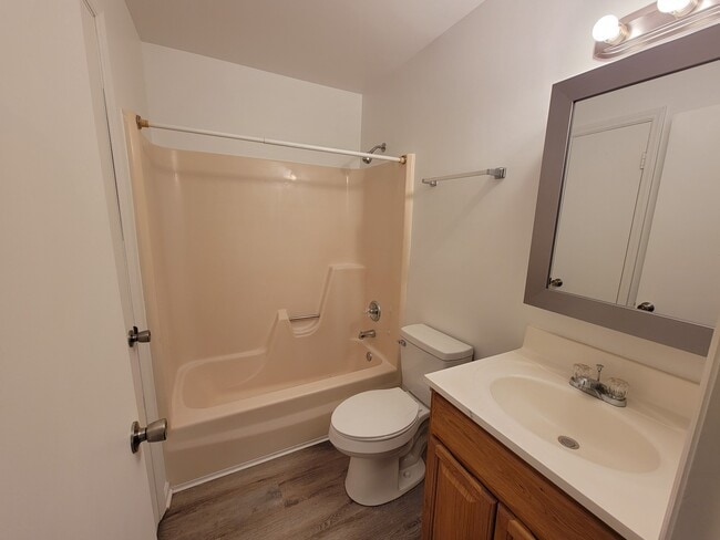 Photo - 3300 Starlight Dr Unit 3300-8