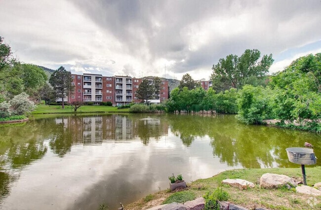 Building Photo - 1250 Golden Cir Unit 302 Rental