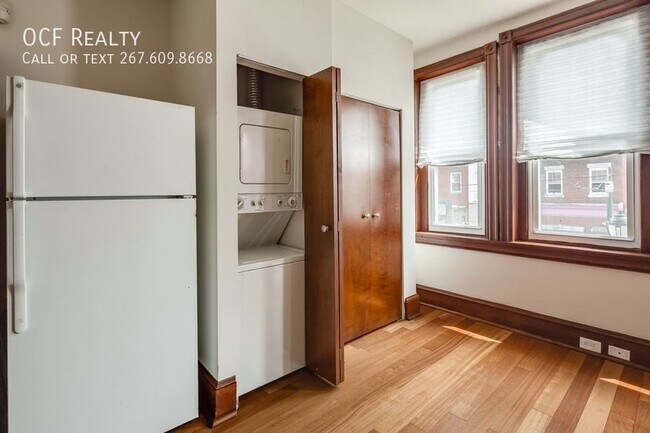 Photo - 2739 W Girard Ave Unit 2F