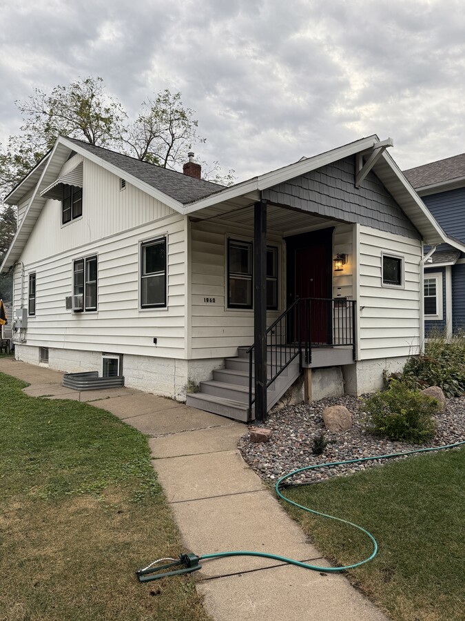 Front - 1960 Lincoln Ave #4 Townhome