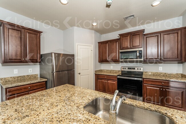 Photo - 1056 Pilgrim Ln