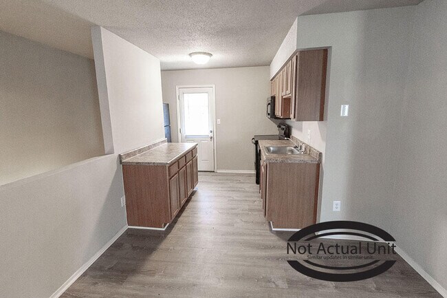 Photo - 211 Wheaton Ct