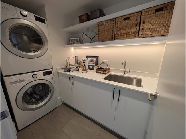 Photo - 1500 Martin St Unit 19FL