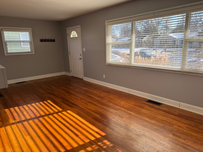 Photo - 2666 Shrewsbury Rd