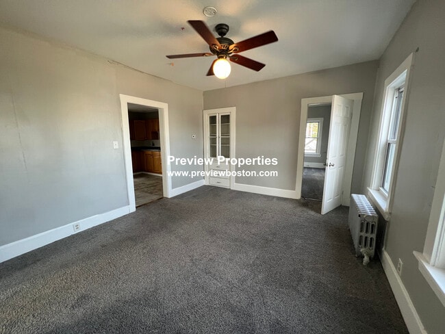 Photo - 696 Broadway Unidad 1