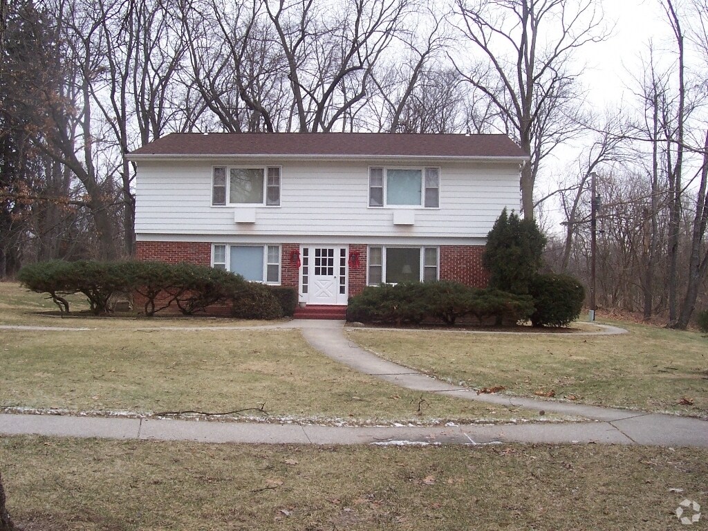 Photo - Sleepy Hollow Apartments