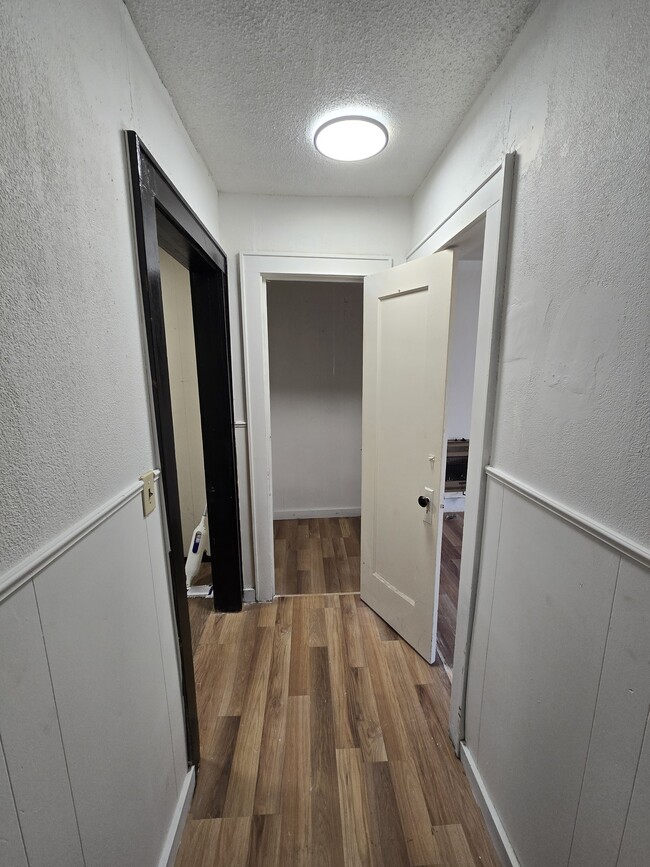 Photo - 1210 N Crain St