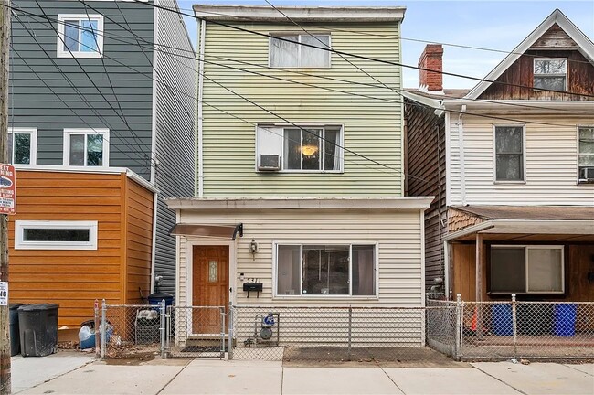 Building Photo - 5311 Wickliff St Rental