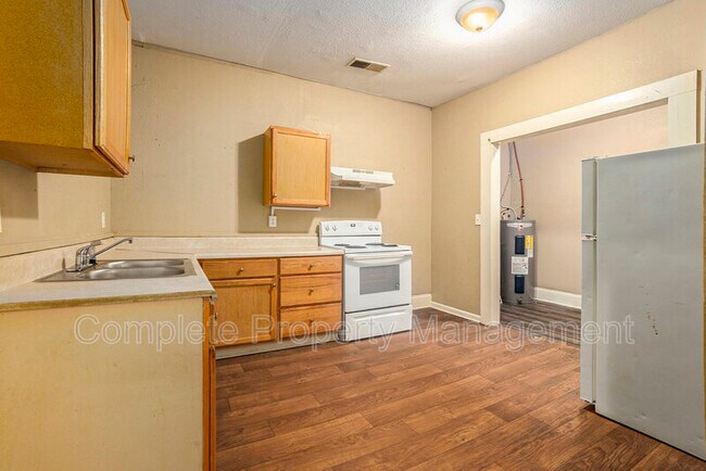 Photo - 3827 40th Ave N