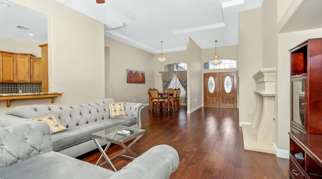 Photo - Amazing Home for Rent