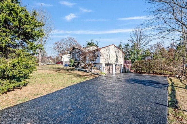 Photo - 93 Capital Dr