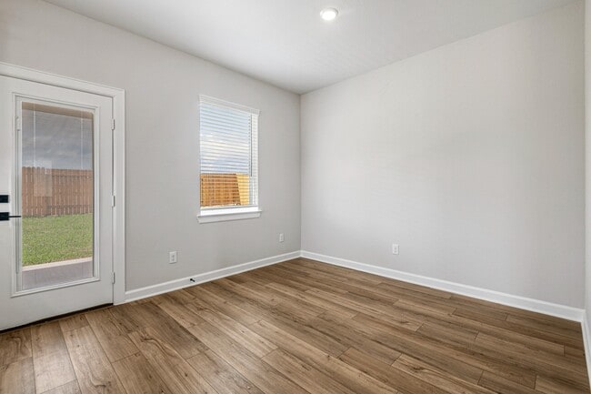 Photo - 15686 Honey Cv Dr