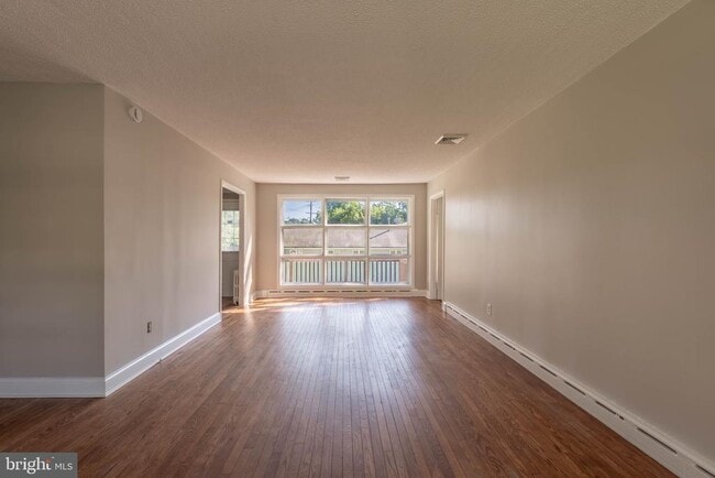 Photo - 360 Hollowbrook Dr