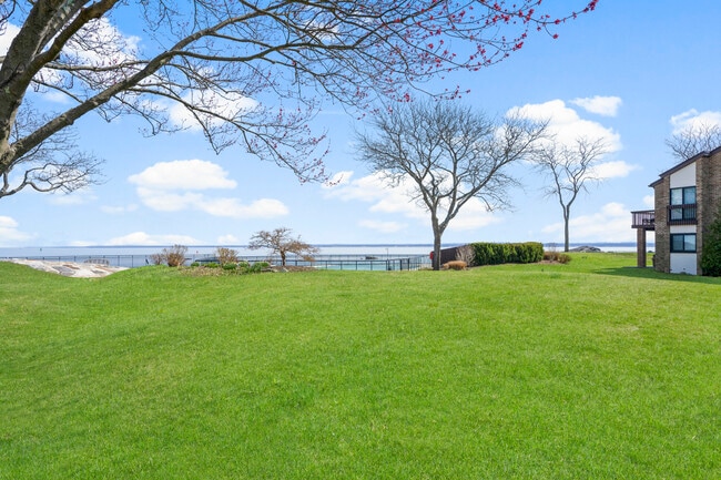 Photo - 17 Waters Edge