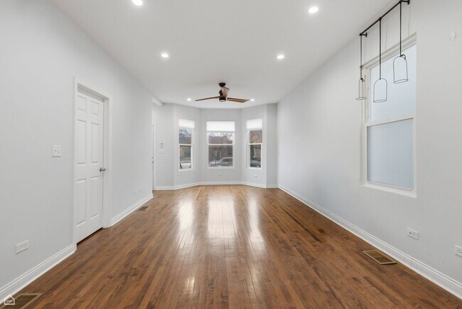 Photo - 4151 W Fullerton Ave