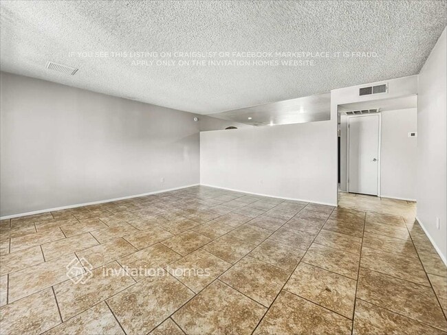 Photo - 5630 W Hubbell St