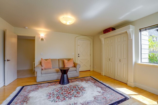 404 Torres St Unit SI ID1620670P