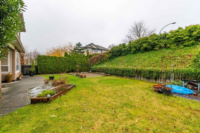 Photo - 5513 Teskey Pl