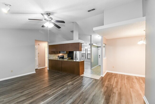 Photo - 3212 Trishas Ct