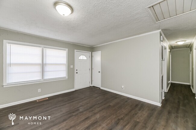 Photo - 421 Clarine Dr