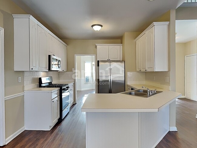 Photo - 3305 Maple Terrace Dr