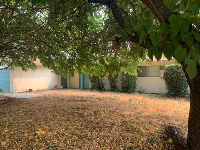 Photo - 4 bedroom home in convenient location on Alta Mesa Dr.