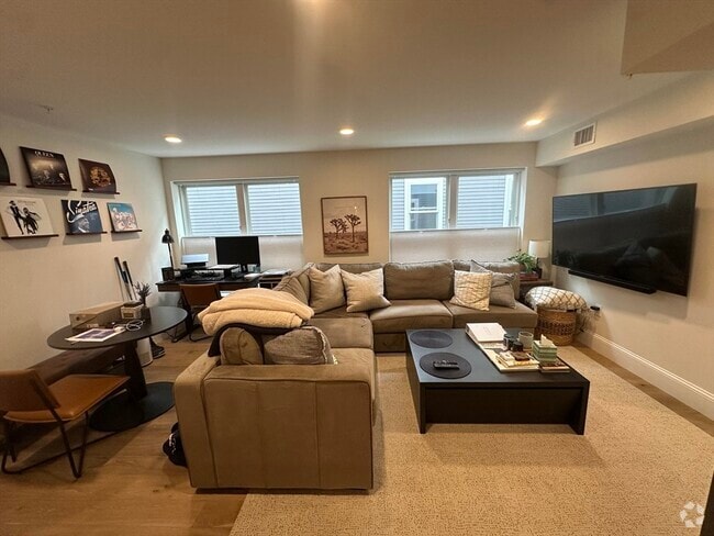 Building Photo - 29 Ward St Unit 201 Rental