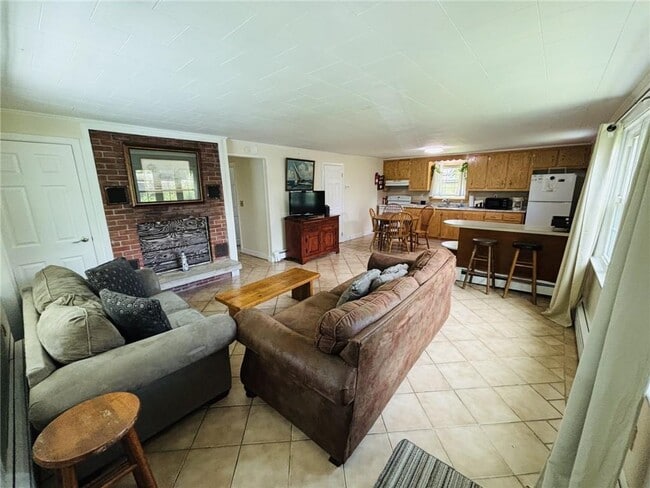 64 Hemlock Ave