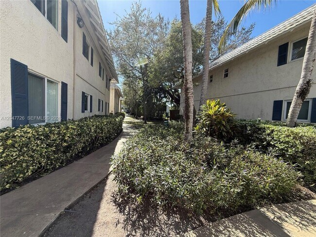 8607 SW 68th Ct Unit 24