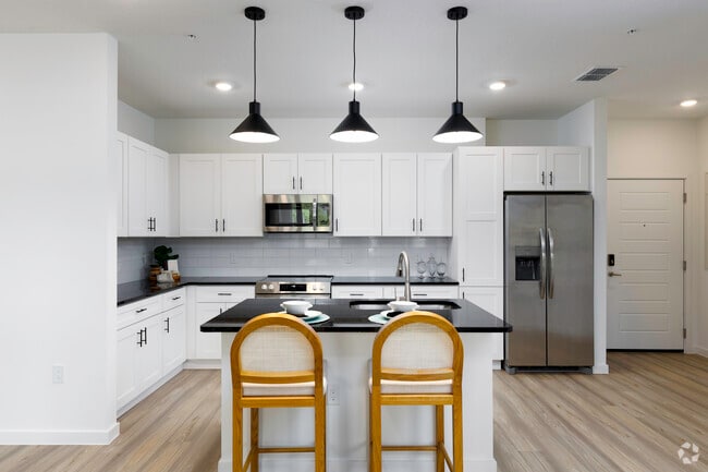 2BR, 2BA - 1,110SF - Kitchen - The Dahlia