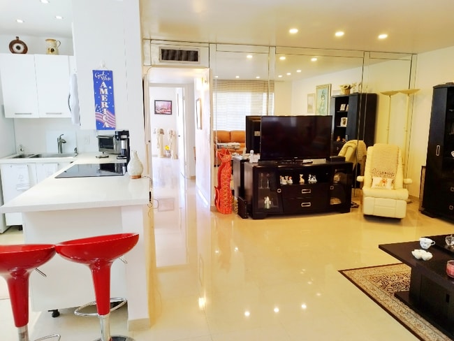 Photo - 321 Piedmont G