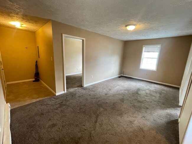Photo - 1500 W Memorial Dr Unit 4