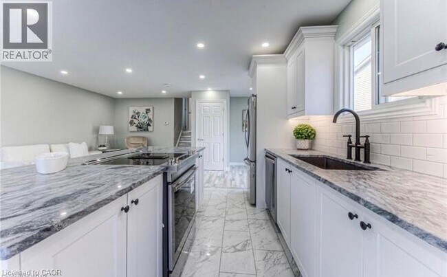 Photo - 238B NORTHLAKE Drive