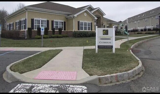 ClubHouse - 918 Campbell St Unit 918