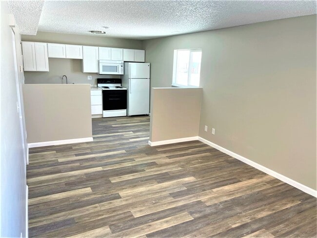 Photo - Cute 2 Bedroom Apartment for Rent on Provincial Drive