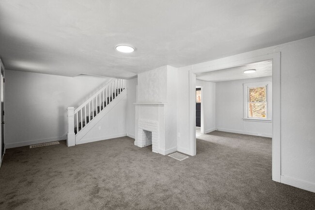 Building Photo - Stunning 3 bedroom home in Penn Hills avai...