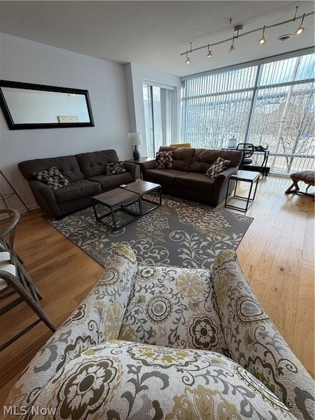 Photo - 1237 Washington Ave Unit 412