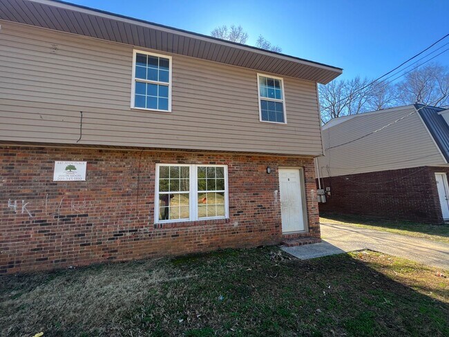Photo - 447 30th Pl Unit #B