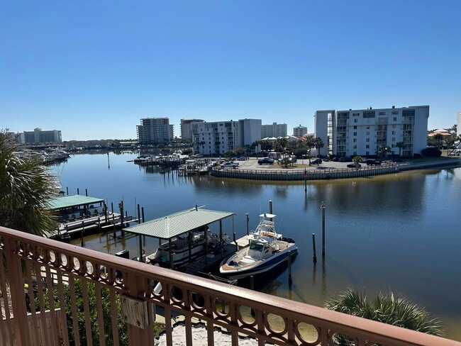 Photo - 724 Harbor Blvd