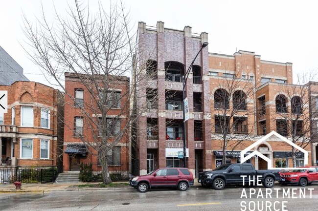 Photo - 1136 W Diversey Pkwy Unit 2