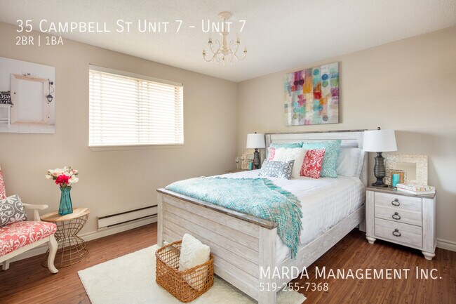 Photo - RENOVATED 2 BED/1BATH - LOCATED IN CHATHAM + HYDRO! Unité 7