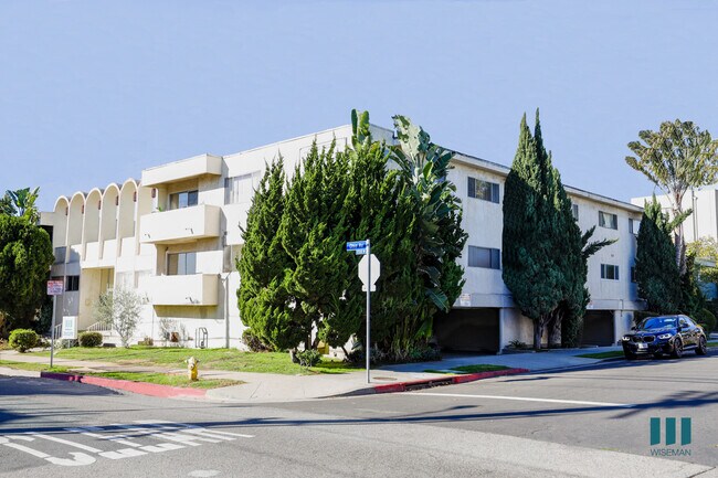 Vista de la calle de Ohio Sawtelle por WIseman