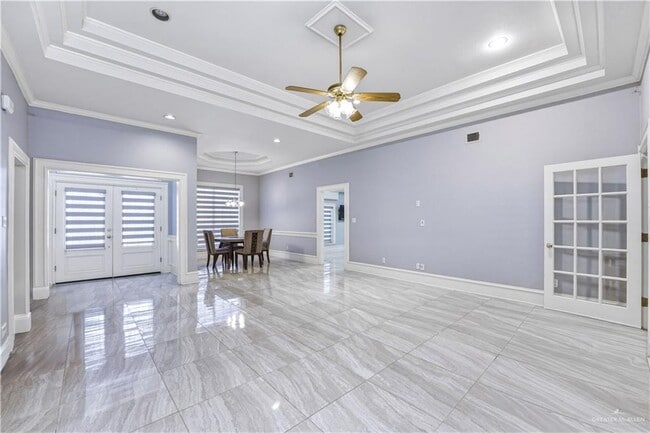 Photo - 10 Cardinal Ave