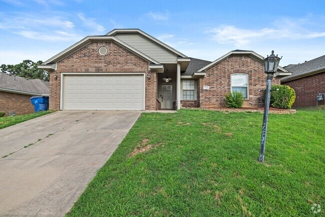 Building Photo - 7514 Red Pine Rental