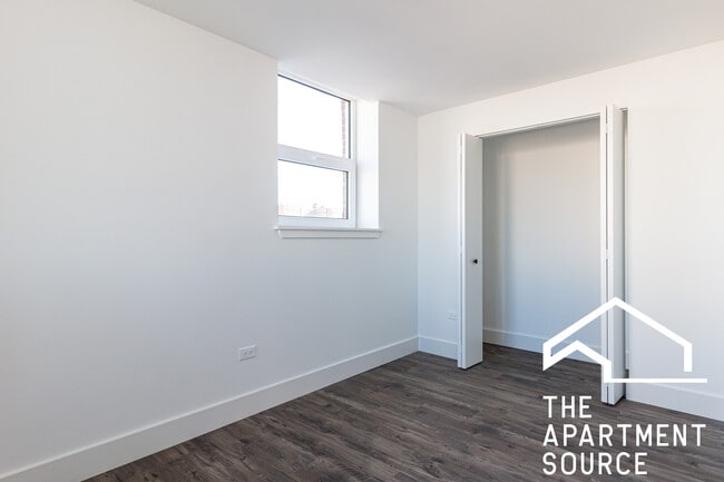 Photo - 938 W Carmen Ave